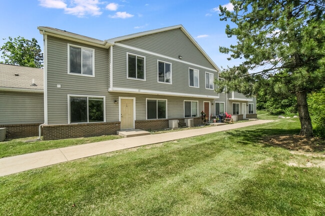 Building Photo - Oakbrook Manor Apartments (Oakbrook Manor ...