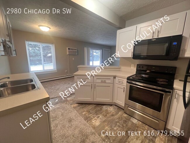 Building Photo - One Bedroom - Remodeled Apartment in Grand...