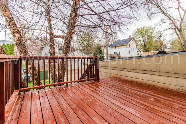 Building Photo - Unique 2Bd/1 Ba Duplex | Blackstone District