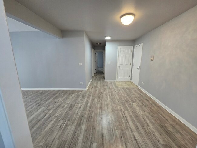 Building Photo - 10389 Dearlove Rd