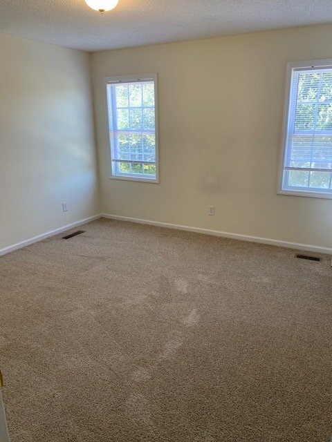 Building Photo - 2335 Vineyard Dr