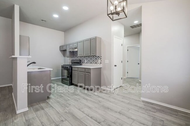 Building Photo - 1322 Commerce Dr