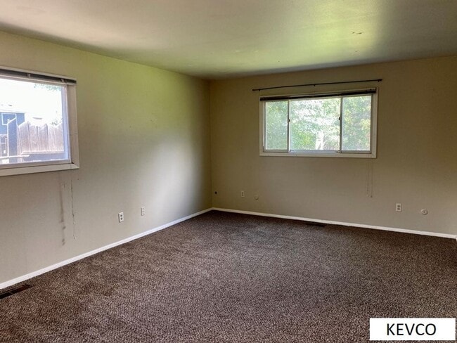 Building Photo - Awesome Four Bedroom Home by CSU Campus!
