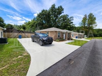 Building Photo - The Cottages of East Avenue