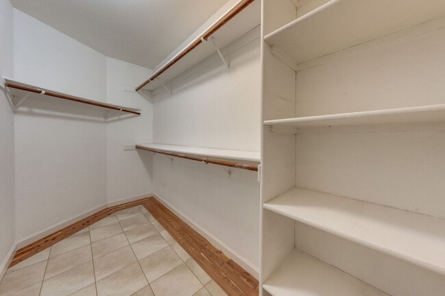 Building Photo - Stunning Folsom Split-Level Home with Pool & 3-Car Garage in Quiet Cul-De-Sac