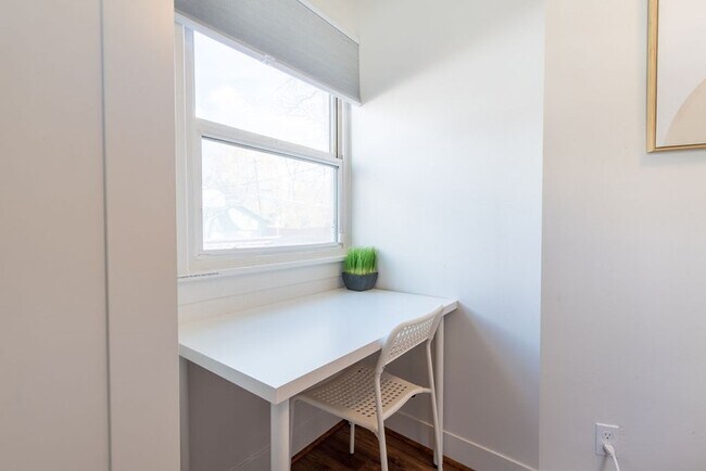 Building Photo - 2315 S 600 E