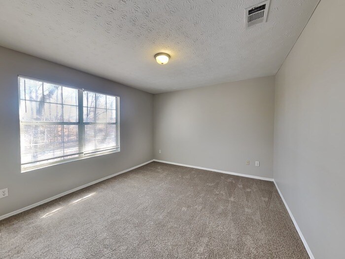 Building Photo - 2446 Kentwell Ln