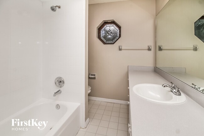 Building Photo - 1811 E Cooper Dr