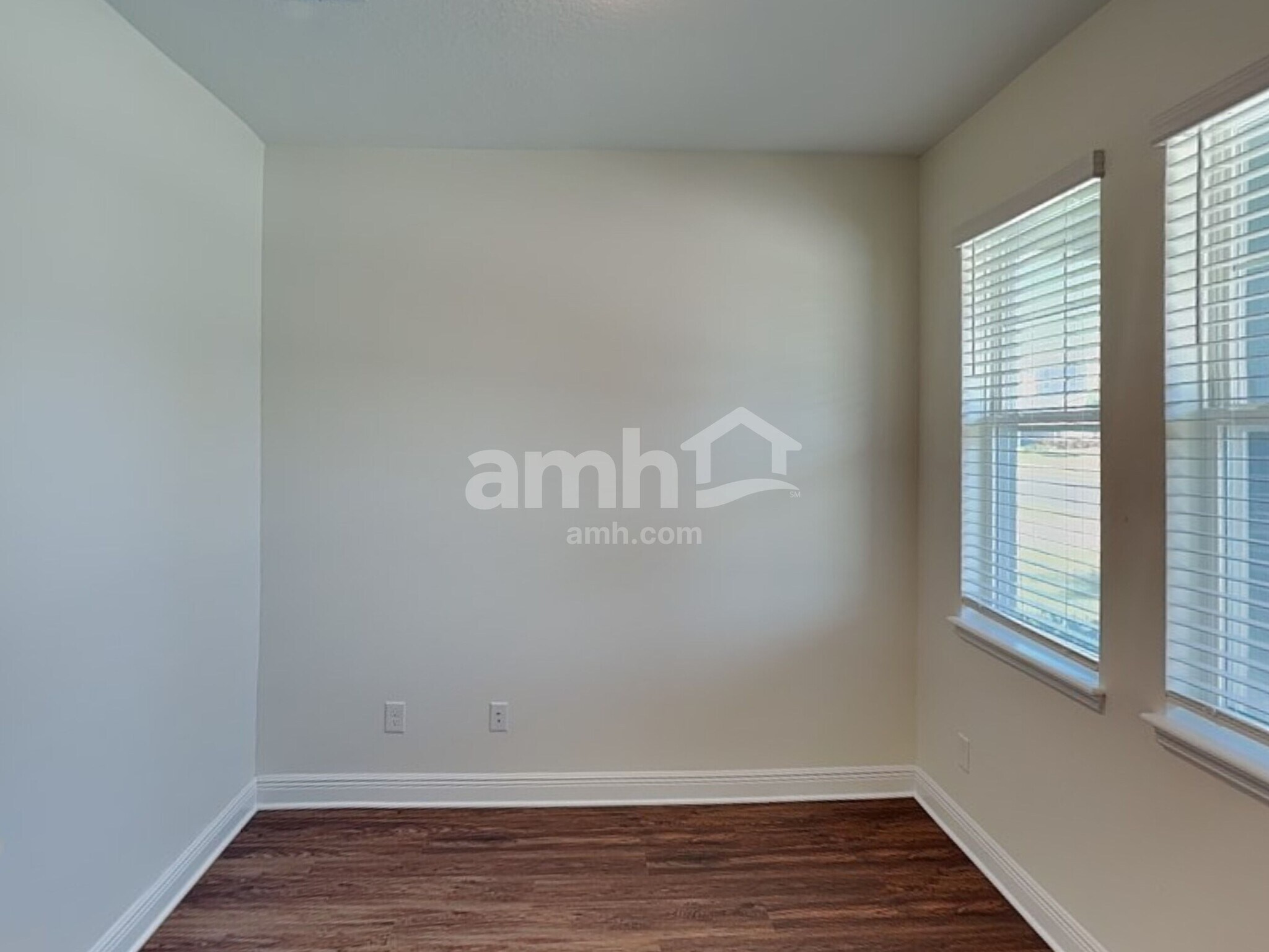 Building Photo - 815 Heavenly Dr