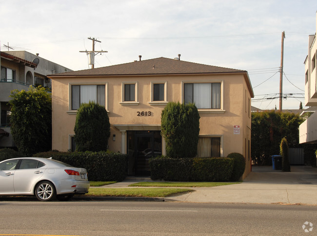 Building Photo - 2613 S Sepulveda Blvd