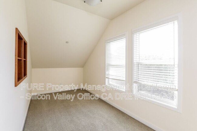 Building Photo - 190 Red Fox Ridge