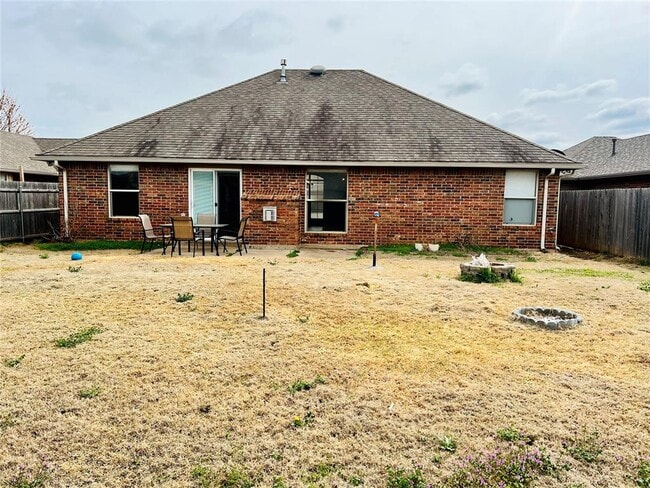 Building Photo - 1633 SW 31st Terrace