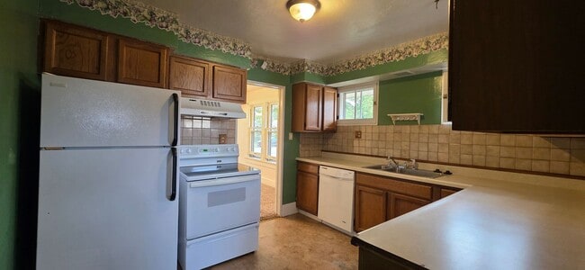 Building Photo - 2713 Maxwell Ave