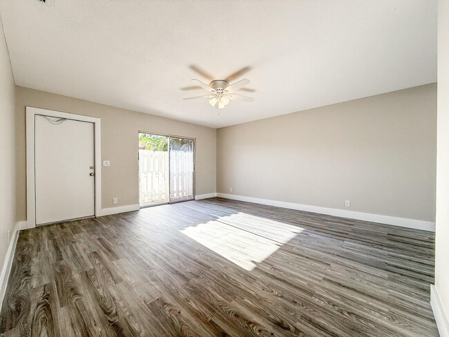 Building Photo - 1500 Forest Hill Blvd