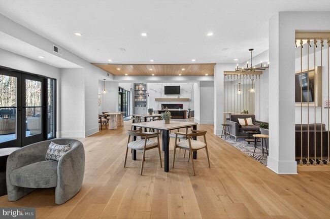 Building Photo - 76 Old Mill Bottom Rd N