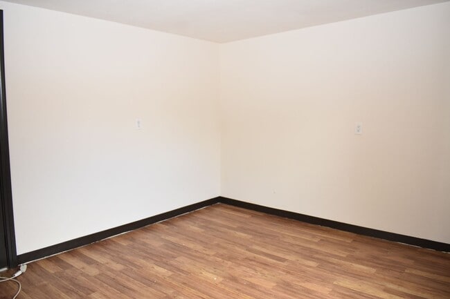 Building Photo - 316 S 35th St