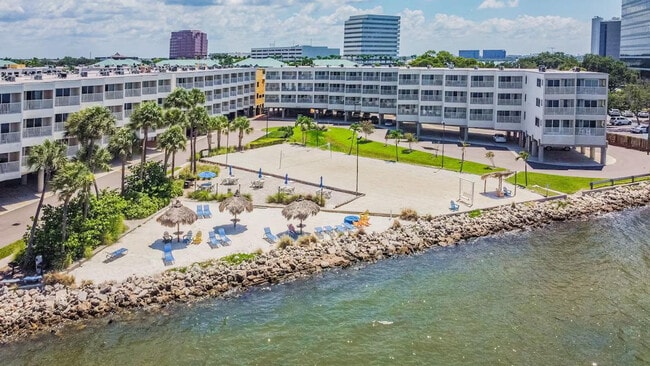 Building Photo - 2502 N Rocky Point Dr