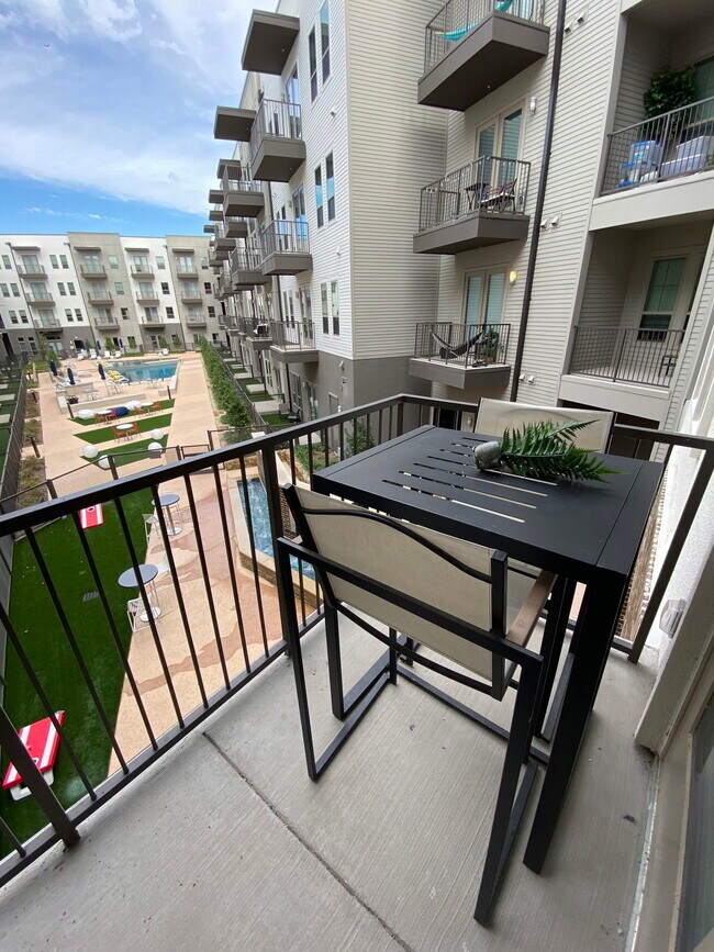 Building Photo - 2501 Marshall St