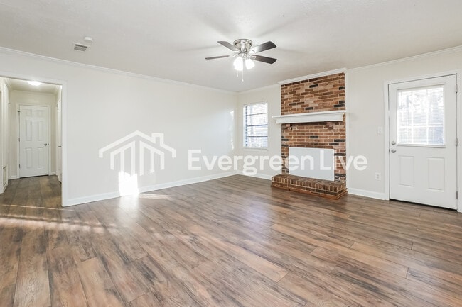 Building Photo - 414 Shenandoah Rd N