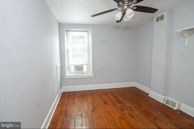 Bedroom - 3803 Sharp St