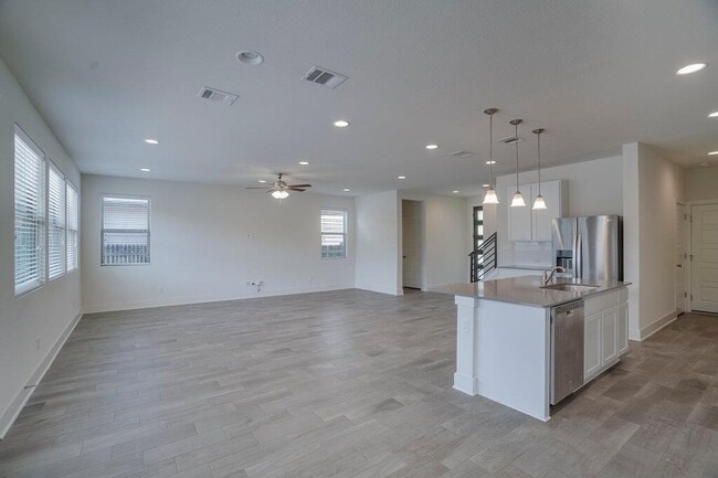 Building Photo - 9102 Moonstone Dr
