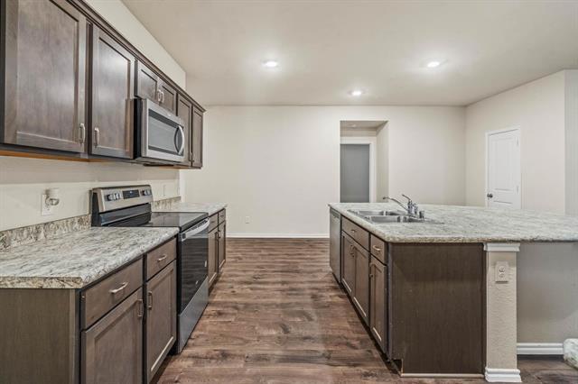 Building Photo - 2120 Tulipwood Dr