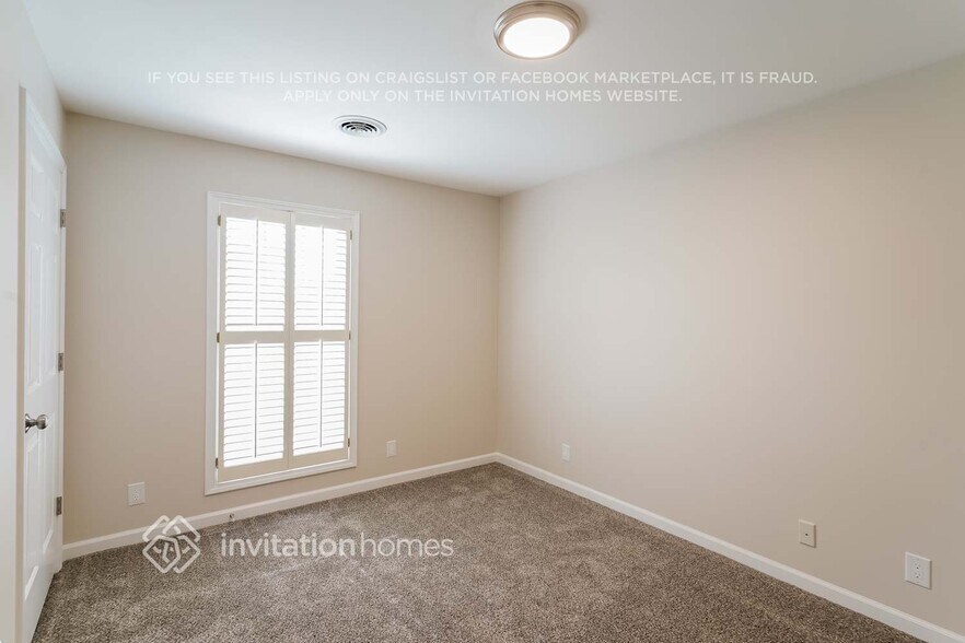 Building Photo - 124 Fieldstone Ln