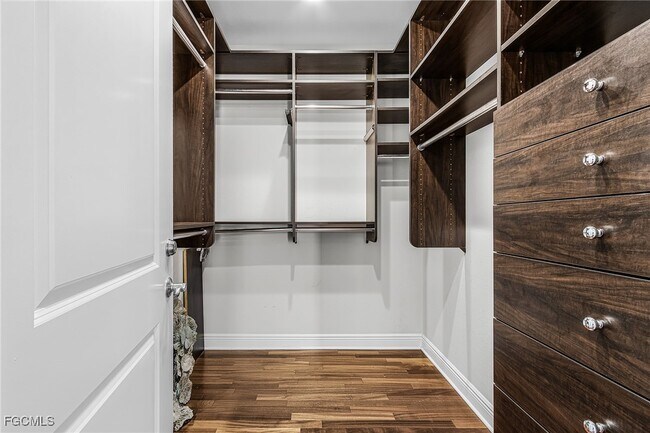 Building Photo - 2104 W First St