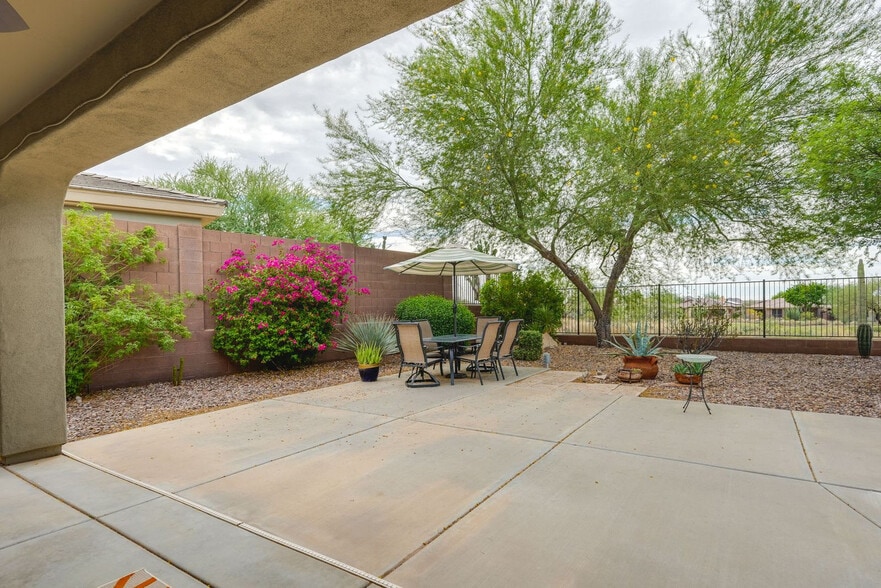 Building Photo - 2501 W Myopia Dr