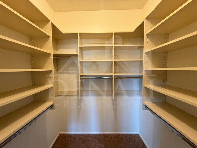 Building Photo - 11766 E Becker Ln