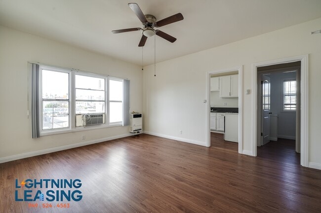 Building Photo - 1058 Normandie Ave