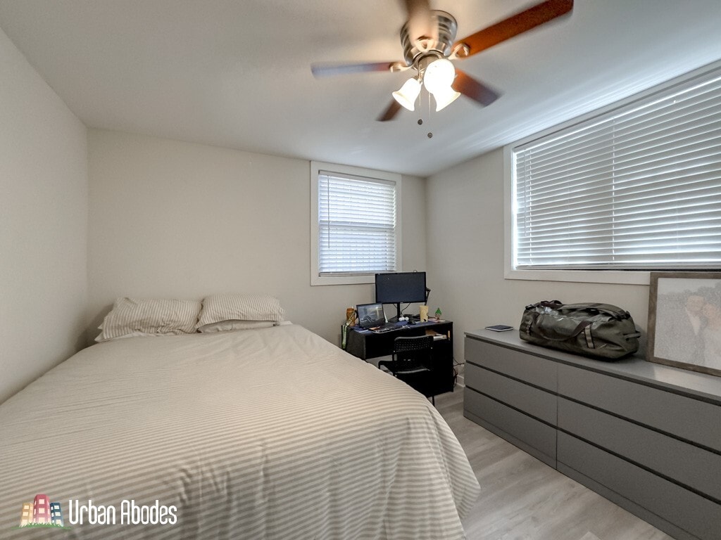 Building Photo - 730 W Roscoe St