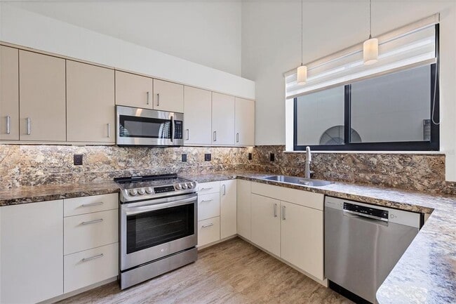 Building Photo - 7331 Villa D Este Dr