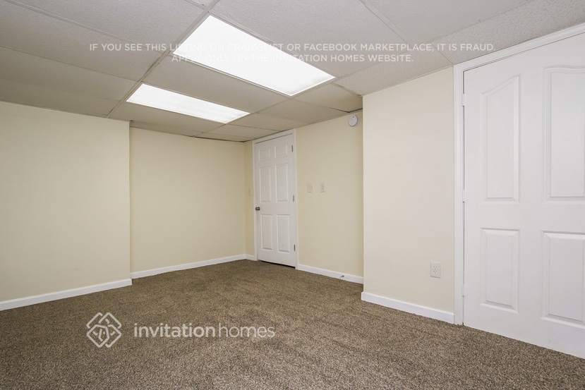 Building Photo - 960 Camden Hill Ct