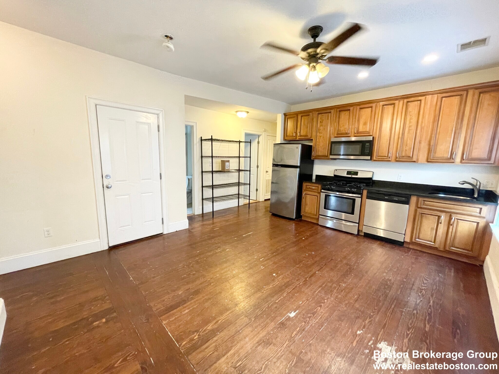 Building Photo - 178 Hillside St