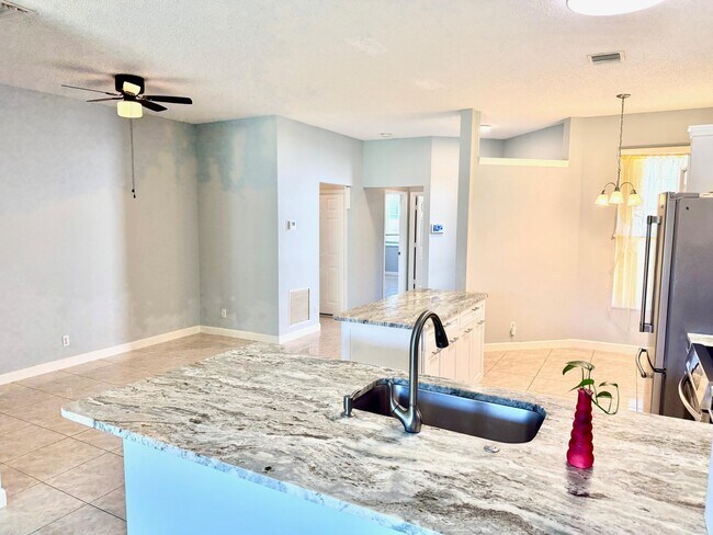 Building Photo - 3162 Via Poinciana