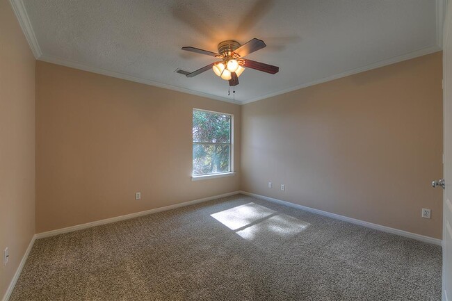 Building Photo - 2110 McCaleb Rd