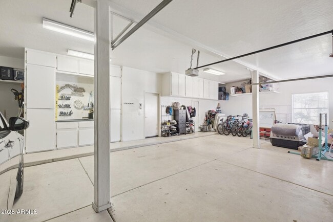 Building Photo - 1321 W Shellfish Dr