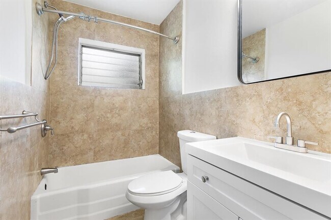 Building Photo - 1509 SW 32nd Ct