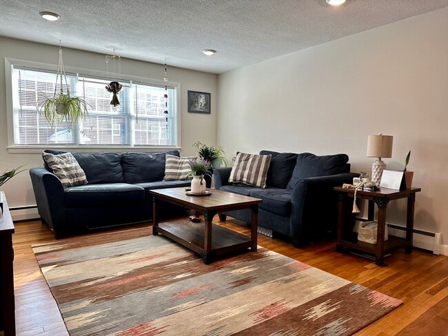 Building Photo - 25 Arlington Rd