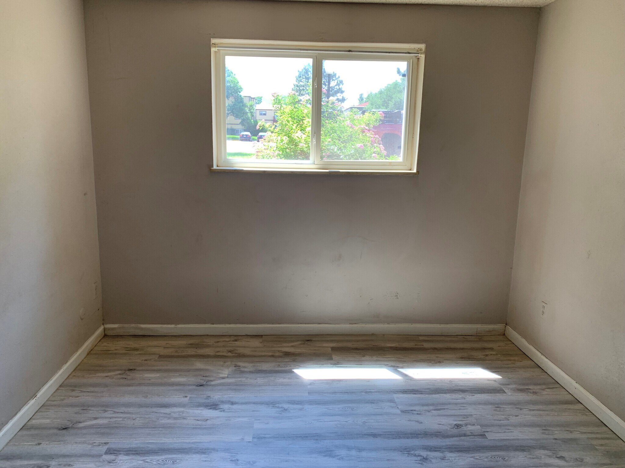 Building Photo - 16259 W 10th Ave