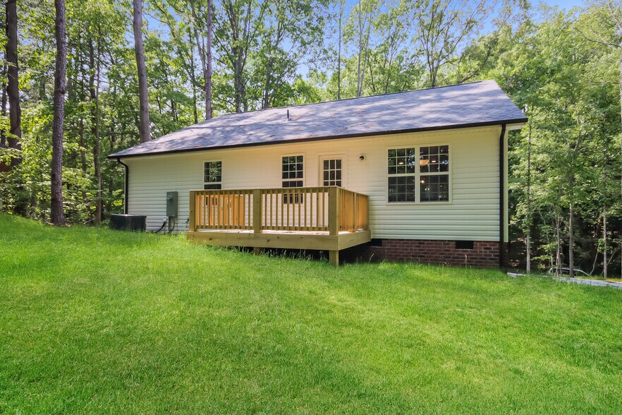 Building Photo - 200 Ashbrook Rd