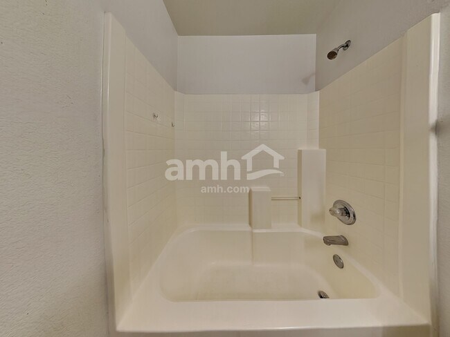 Building Photo - 15617 W Caribbean Ln