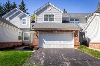 Building Photo - 1093 Fairways Blvd