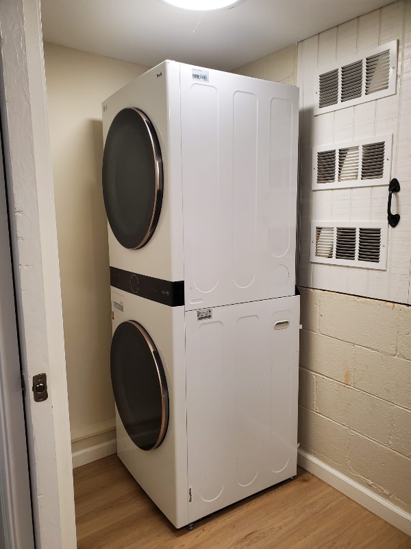 Building Photo - 2449 Robert Nash Ct