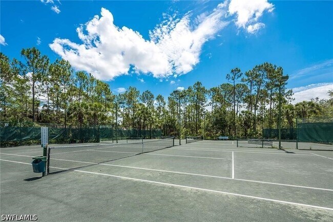 Building Photo - 1710 Tarpon Bay Dr S