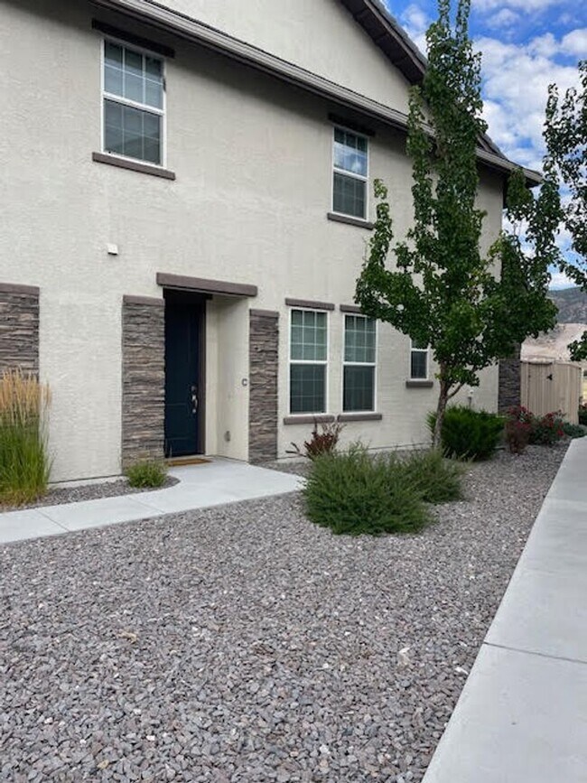 Building Photo - Large Condo in the Heart of Damonte Ranch