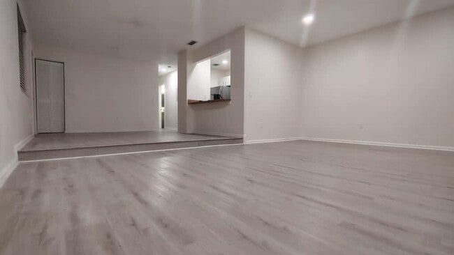 Building Photo - 2707 Lowson Blvd