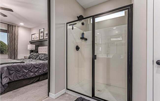 Building Photo - 5059 N 183rd Ln