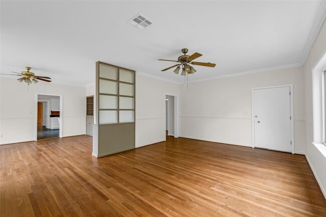 Building Photo - 2527 Avenue G